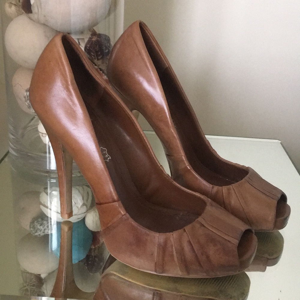 Aldo leather heels